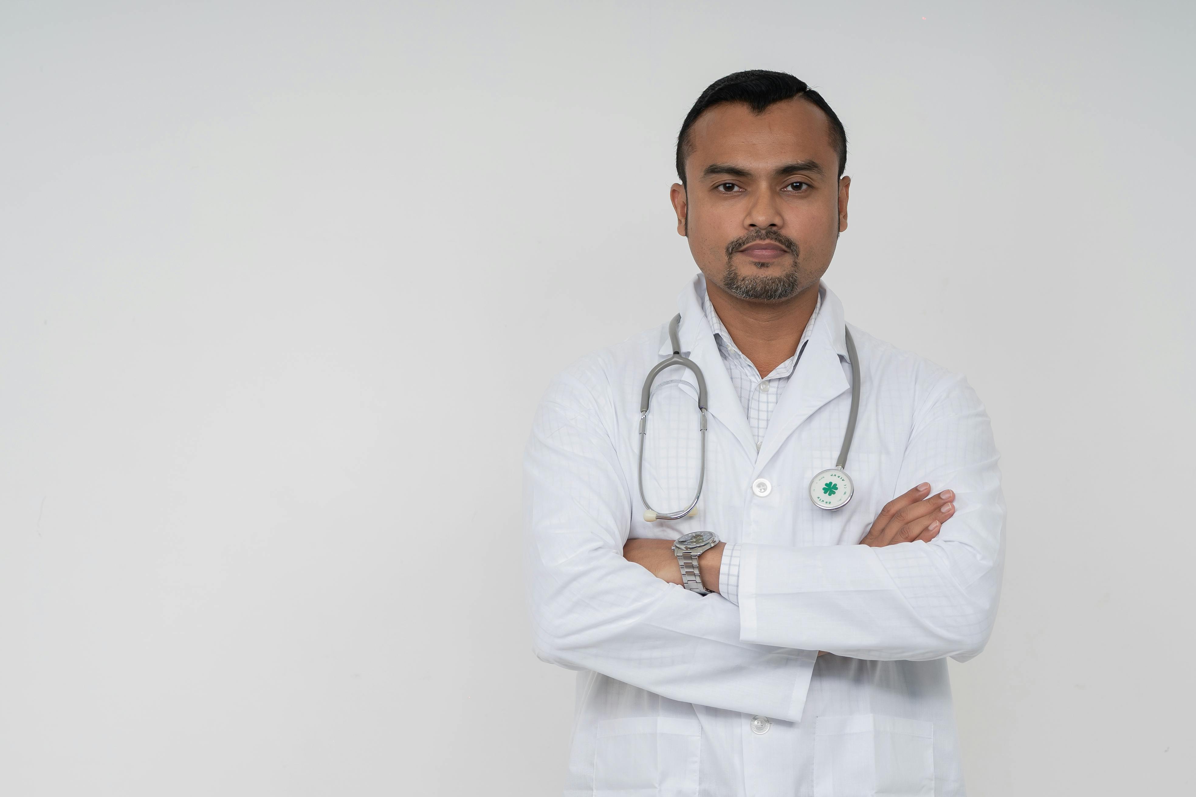 Dr. Jonathan Isaacson, M.D.